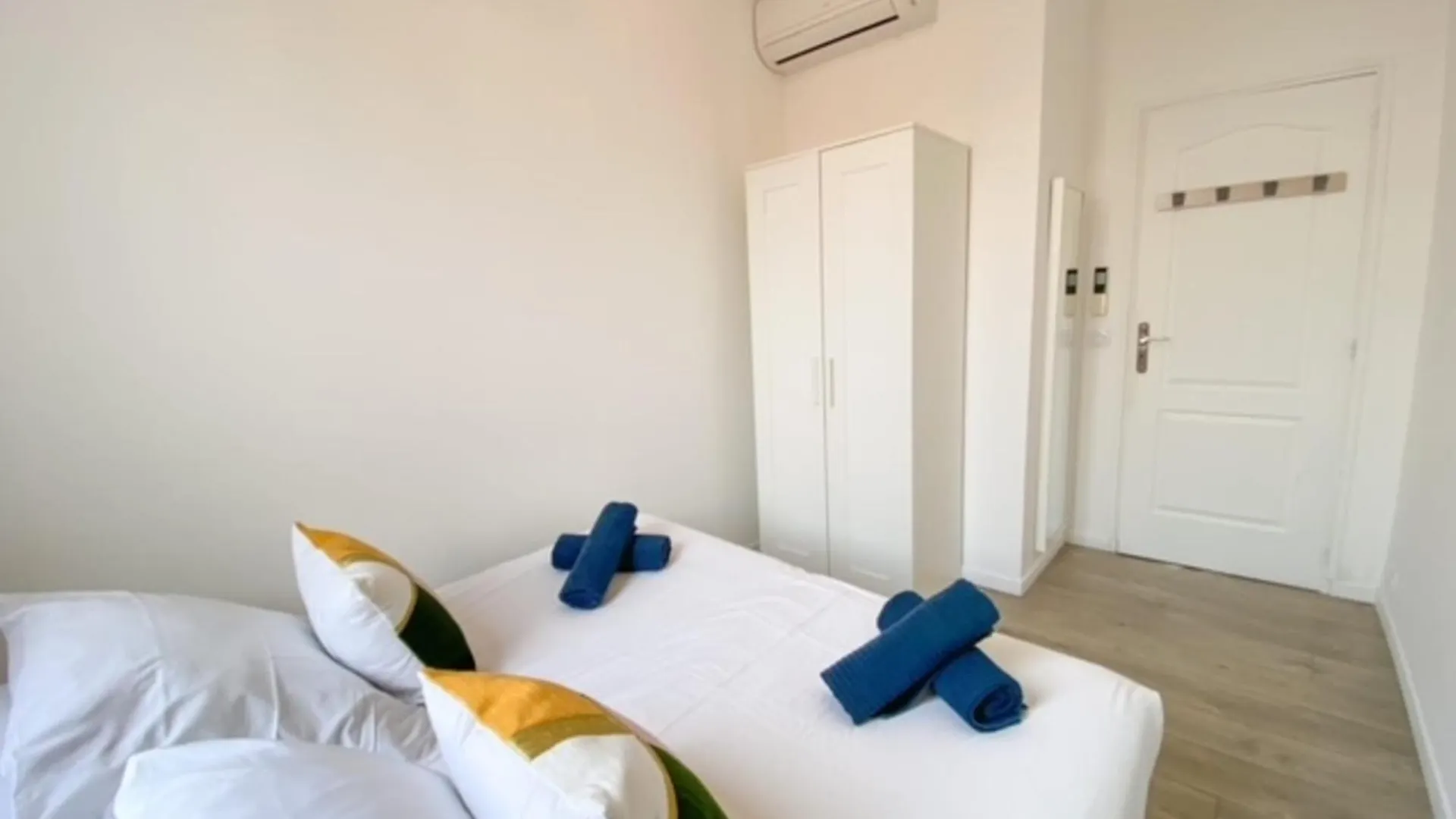 아파트 Cannes Quai St Pierre 2 Bedrooms Apt With Balcony And Sea View