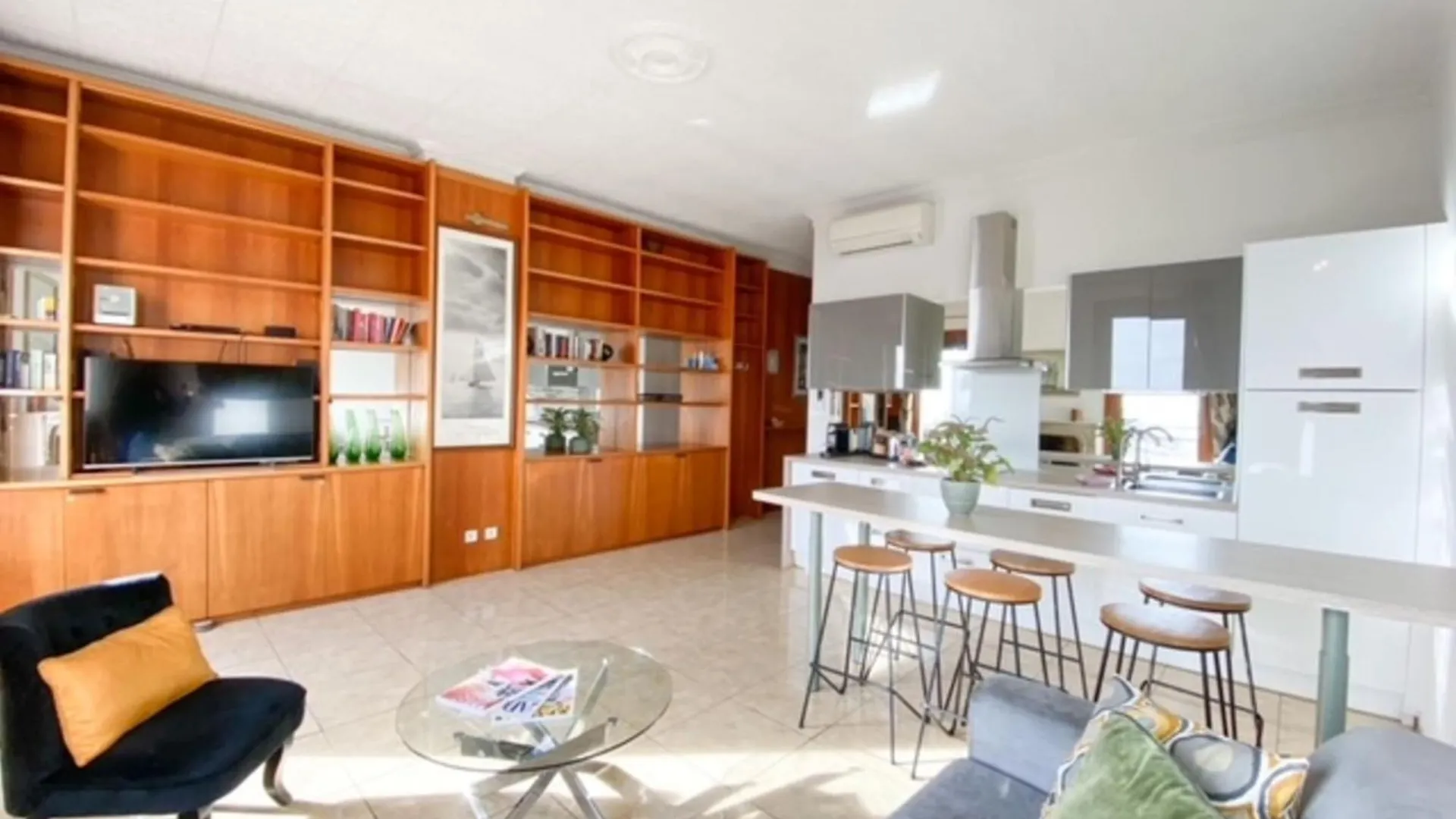아파트 Cannes Quai St Pierre 2 Bedrooms Apt With Balcony And Sea View