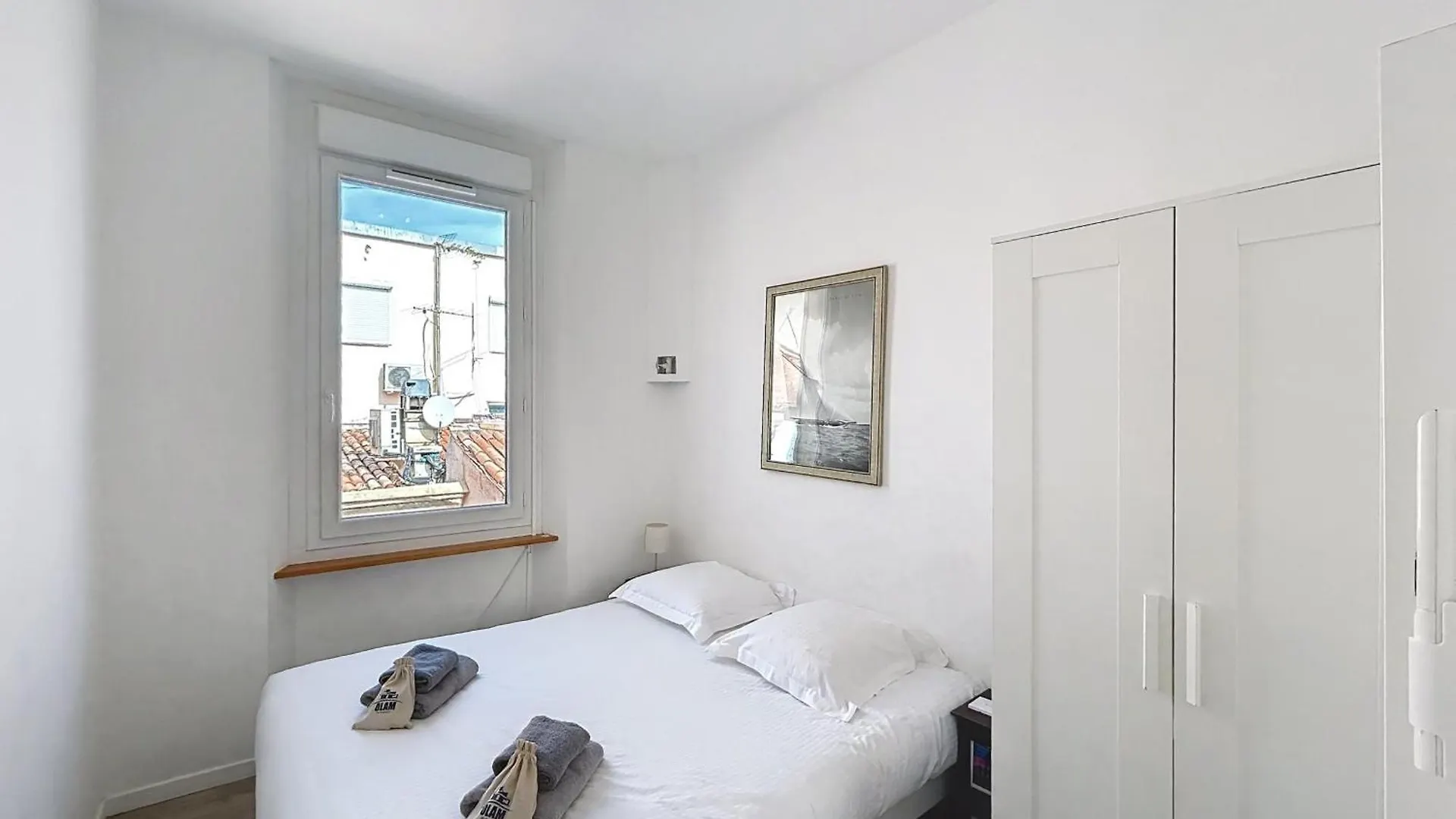 Cannes Quai St Pierre 2 Bedrooms Apt With Balcony And Sea View