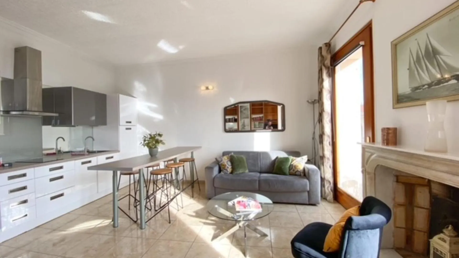아파트 Cannes Quai St Pierre 2 Bedrooms Apt With Balcony And Sea View