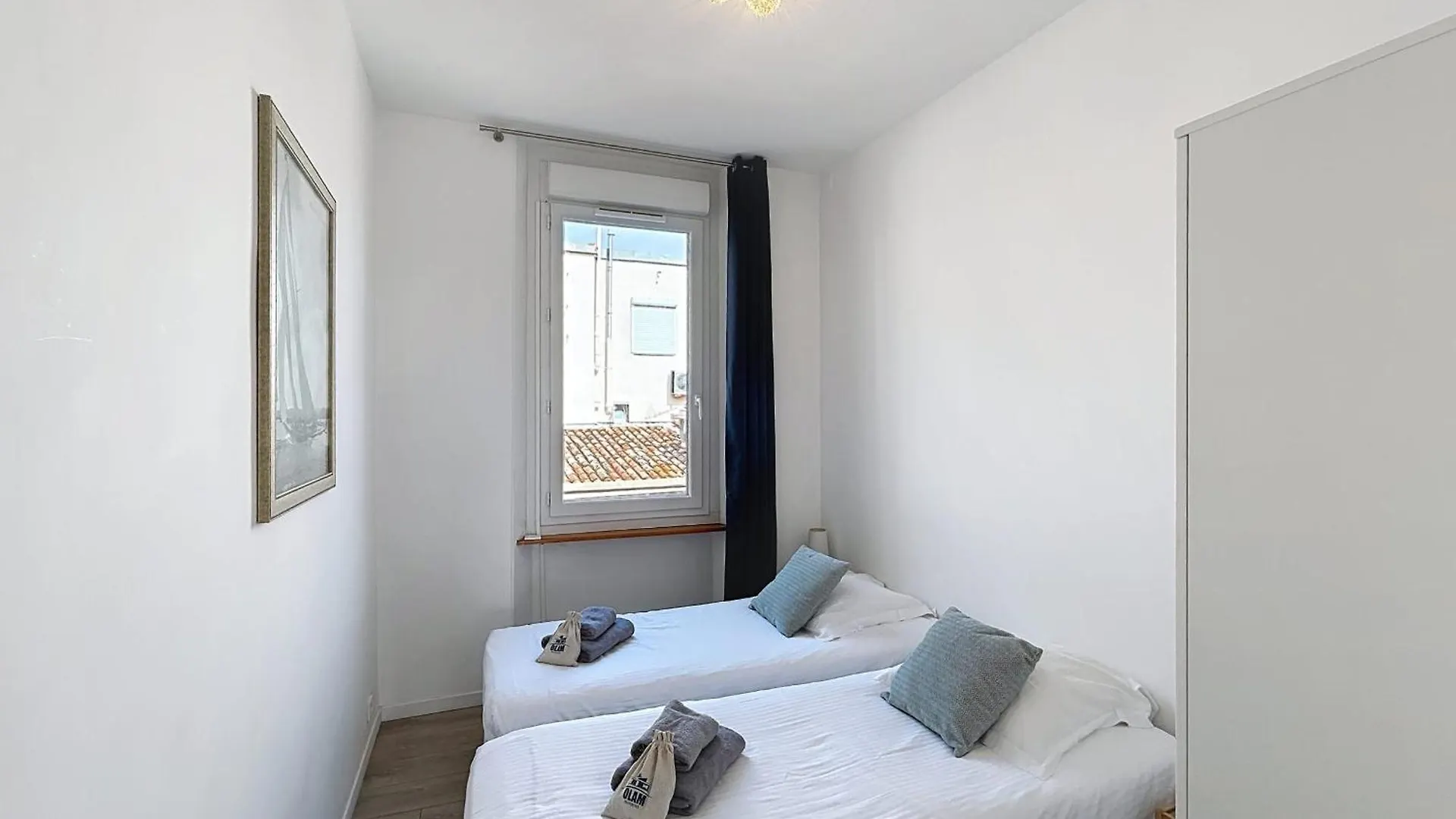 Cannes Quai St Pierre 2 Bedrooms Apt With Balcony And Sea View Lägenhet